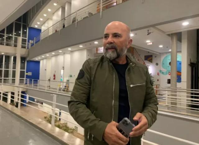 开云体育官网-预判是非远离马赛，桑保利定居巴西乐享天伦