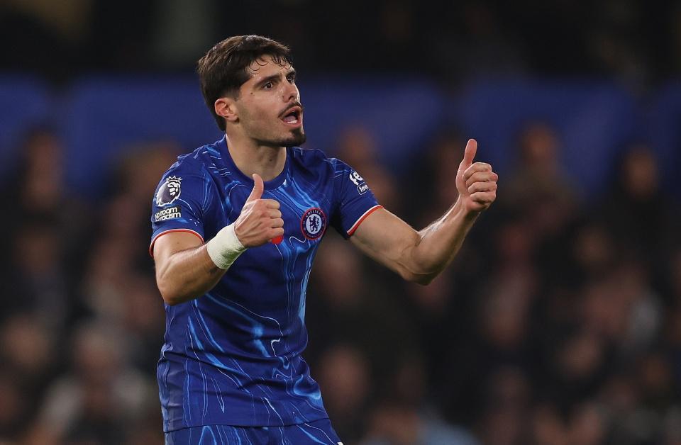 开云体育官网-巴黎9次射门进5球!蓝军门将射正亡,恩佐怒摔皮球朝他大吼