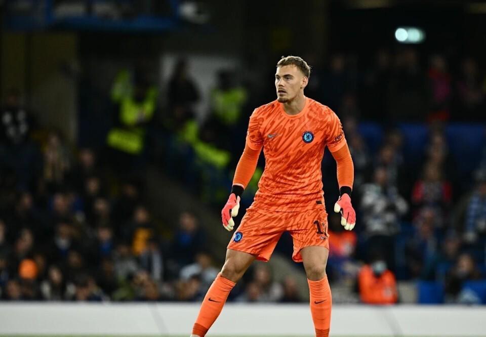 开云体育官网-巴黎9次射门进5球!蓝军门将射正亡,恩佐怒摔皮球朝他大吼